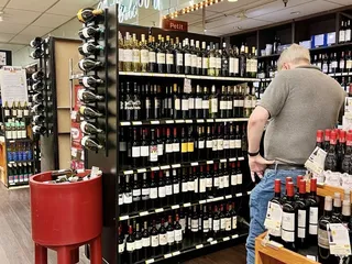 Calvert Woodley Fine Wines & Spirits