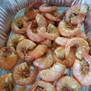 Jumbo shrimp. Decent size, very little seqsoning.