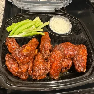 chicken wings and celery