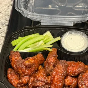 chicken wings and celery