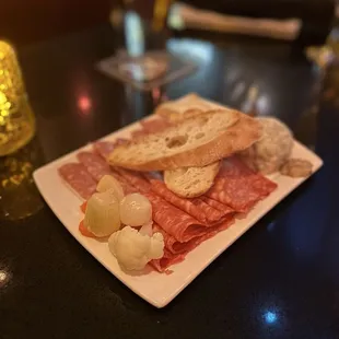Chef&apos;s choice meat and cheese tray