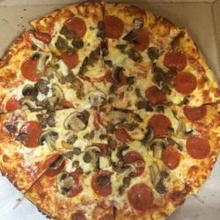 Hot, fresh pizza!