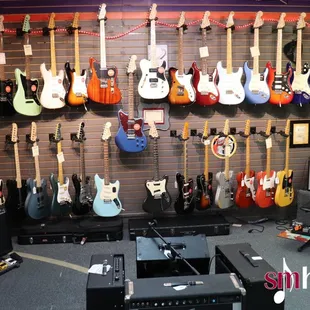 Electric Guitars and Amplifiers - Fender, Orange, Boss, Roland, Peavey, over 100 effects pedals