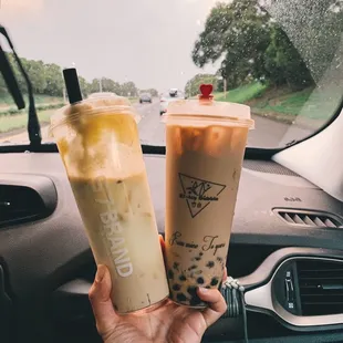 Fiery Oolong Milk Creamy (left) and Nice Uncle Milk Tea (right)