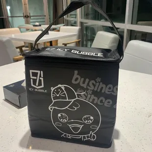 Cute beverage carry bag