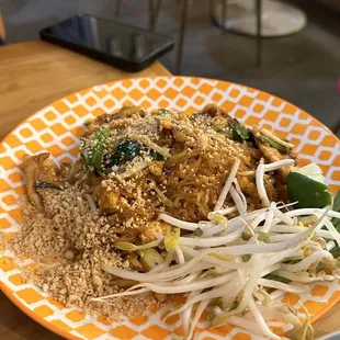 N1. Sabb Sis Pad Thai