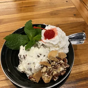 Toasted coconut ice cream
