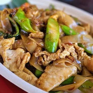 pad see ew with chicken