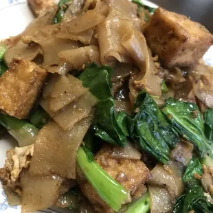 pad see ew with tofu