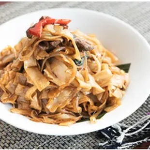 ramen and noodles, food