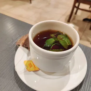 Black tea with fresh mint