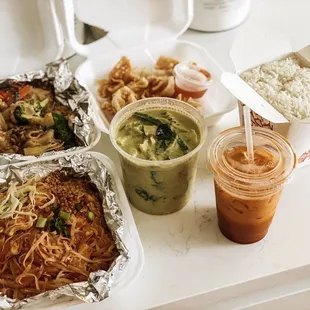 Chicken Pad Thai, Chicken Pad Kee Mao, Chicken Green Curry (add broccoli) with white rice (add extra white rice) and Thai iced tea