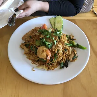 T2. Stir Fried Spicy Mama Noodles Thai Brand