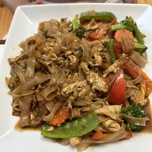 Drunken noodles - chicken