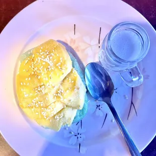 Mango with Stickie Rice