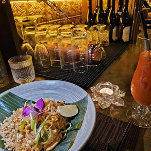 Chicken pad Thai with a Mango thai iced tea