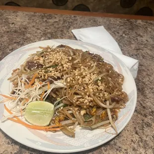Beef pad thai