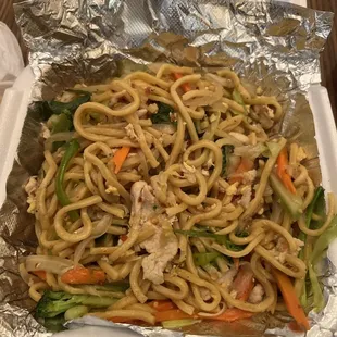 Chicken Lo Mein
