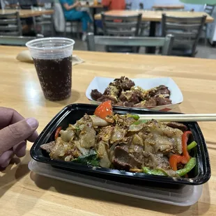 ramen and noodles, food