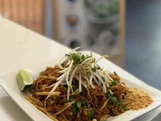 Manee Thai Cuisine & Bar