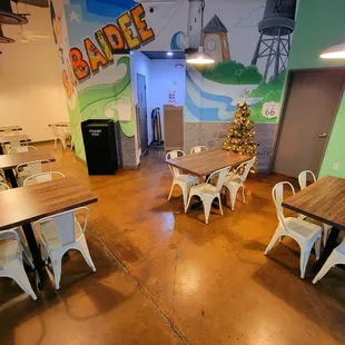 28 chairs at 7 tables, plus a counter with stools. Sabaidee doing mostly Takeout, very busy.