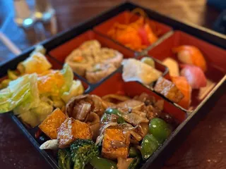 Sabaidee Thai & Sushi Bar