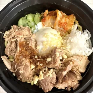 Sabal Noodle Bowl with pork $9