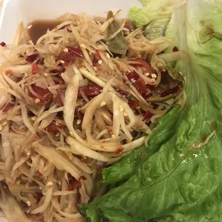 Green Papaya Salad (Som Tam)