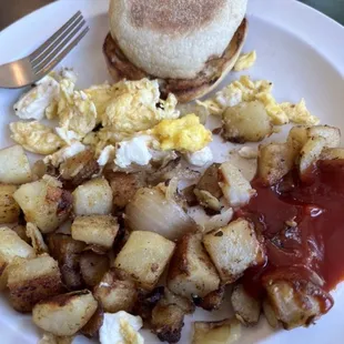 Got a scrambled egg with feta cheese and potatoes. Everything was just right.