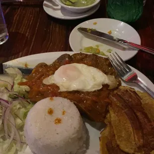 Bistec a Caballo Bandeja Paisa