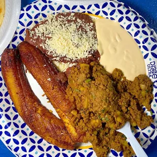 Platano Con Carne