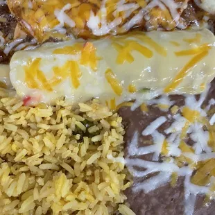 Comb enchiladas , my husband loved it . His favorite was the beef enchilada . Great plate.