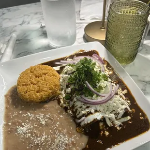 Enmoladas plate