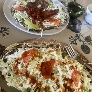 Una tlayuda y un huarache