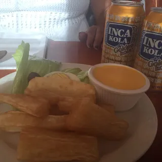 Yuca a La Huancaina