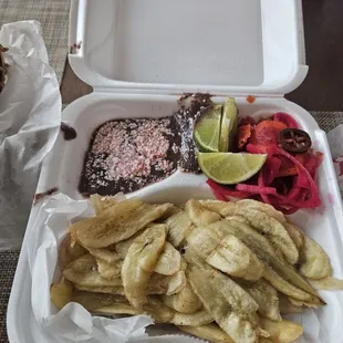 Tajaditas beans comes with the fried snapper