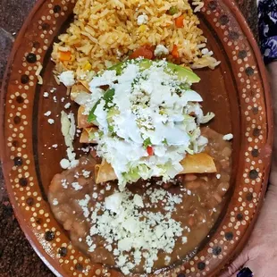 a plate of mexican food
