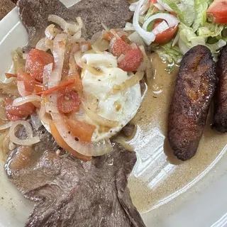 Bistec a Caballo Lunch
