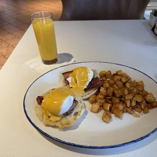 Eggs Benedict
