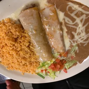 Enchilada plate (cheese and ground beef)