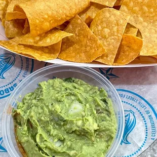 Large Guacamole with Chips @restaurant_aholic