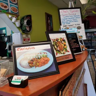 sushi and sashimi, interior