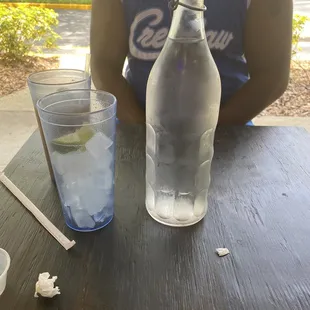 It was nice outside waiting for our food!!!