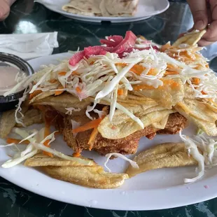 Pollo con Pollo Frito c/ Tajadas