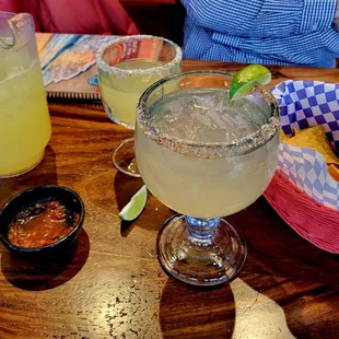 Very good salsa but disappointing margs ( house marg pitcher) and Kelly's marg, very very weak