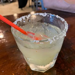 a margarita in a glass