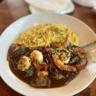 LINGUINI A LA HUANCAINA with Lomo Saltado