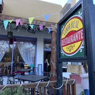 The small store front off Paseo del Pueblo next to Guerrilla Graphix should not disuade you from the deliciousness inside.