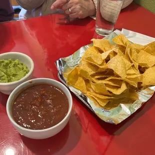 See the dark, roasted color in the salsa?  Yes, tastes that was too!
