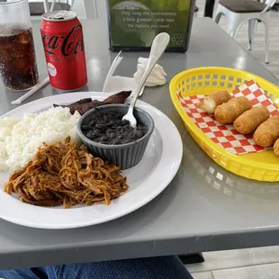 My lunch papillon criollo and an order of tequeños!